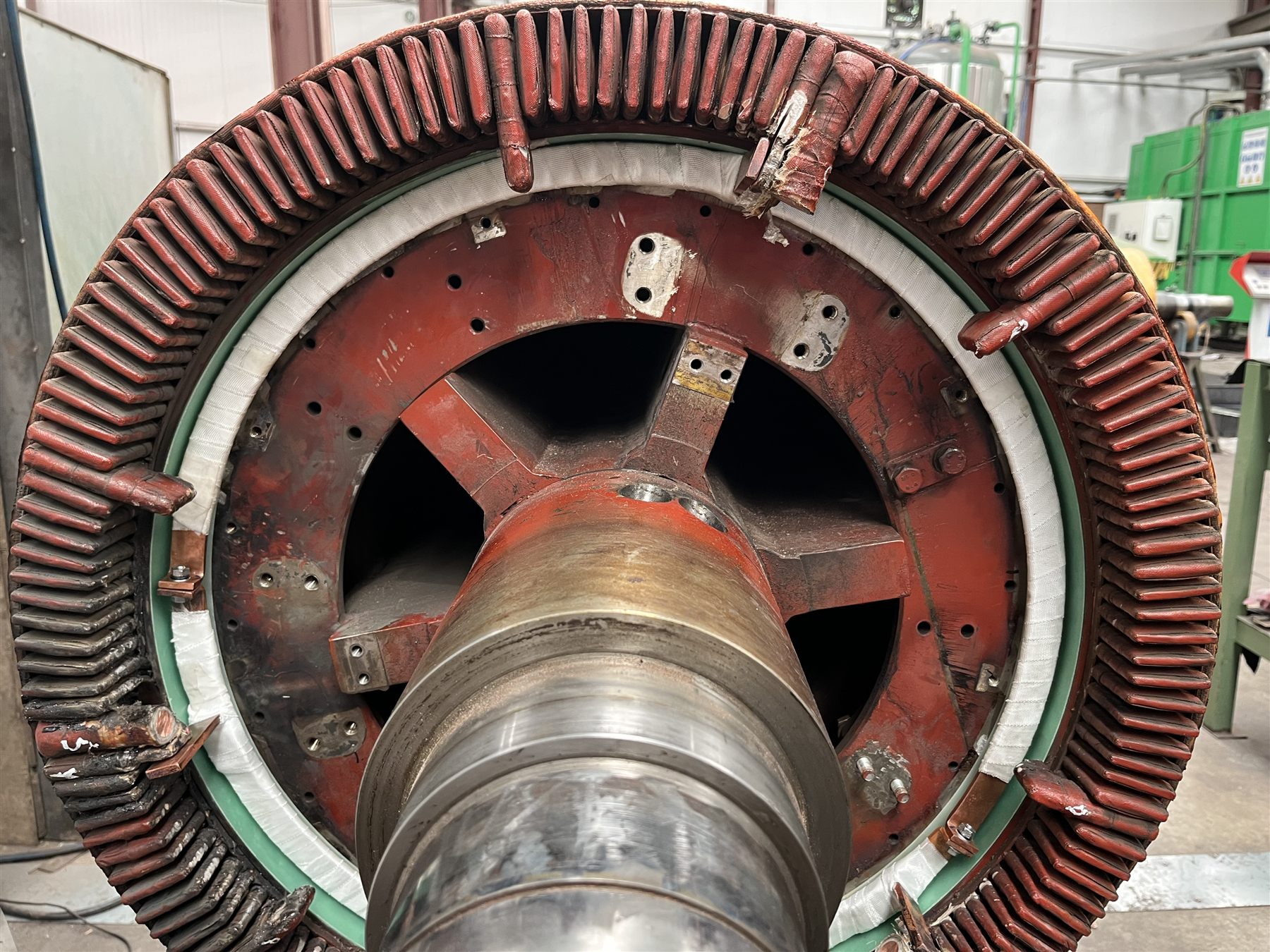 Rotor de generador ELIN para aerogenerador Suzlon S88 antes del retrofit del punto estrella